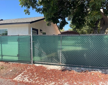 4532 Walnut - Photo Thumbnail 2