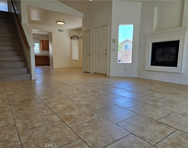 481 N Pinewood - Photo Thumbnail 4