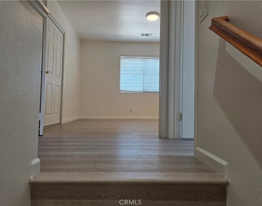 481 N Pinewood - Photo Thumbnail 17