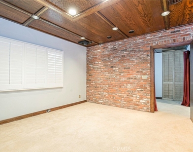208 S Louise Street - Photo Thumbnail 19