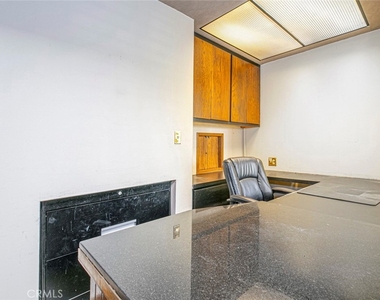 208 S Louise Street - Photo Thumbnail 11