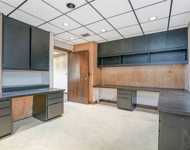 208 S Louise Street - Photo Thumbnail 15