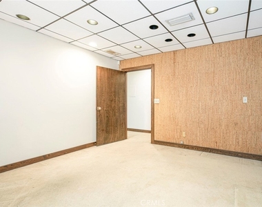 208 S Louise Street - Photo Thumbnail 22