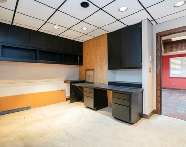 208 S Louise Street - Photo Thumbnail 14