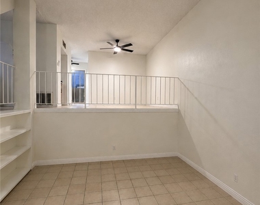 2032 S Bon View Avenue S - Photo Thumbnail 9