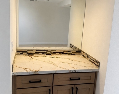 2032 S Bon View Avenue S - Photo Thumbnail 5