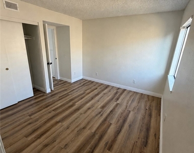 2032 S Bon View Avenue S - Photo Thumbnail 10