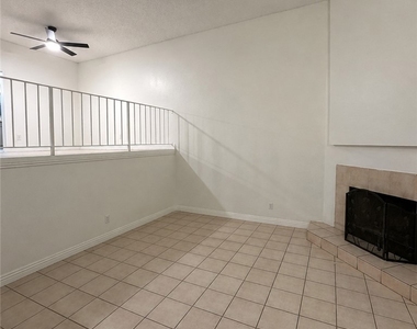 2032 S Bon View Avenue S - Photo Thumbnail 19