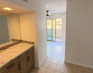 2032 S Bon View Avenue S - Photo Thumbnail 6