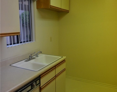 410 Milford Street - Photo Thumbnail 2