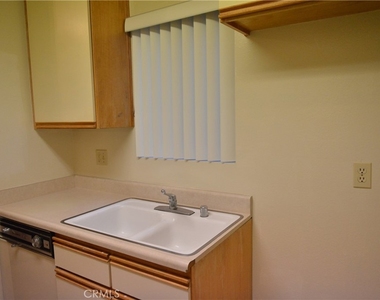 410 Milford Street - Photo Thumbnail 5
