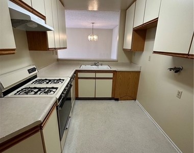 420 Milford Street - Photo Thumbnail 13
