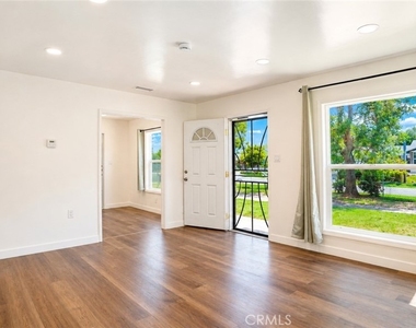 11744 Mulhall Street - Photo Thumbnail 15