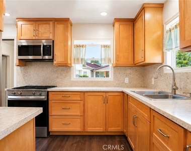 11744 Mulhall Street - Photo Thumbnail 9