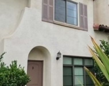 879 Michigan Boulevard - Photo Thumbnail 1
