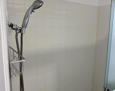 725 Auburn Pl - Photo Thumbnail 6