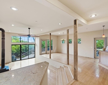 7957 Michigan Ave - Photo Thumbnail 5