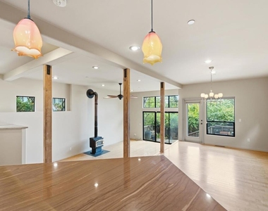7957 Michigan Ave - Photo Thumbnail 11