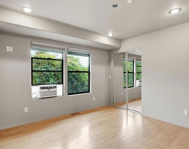 7957 Michigan Ave - Photo Thumbnail 17