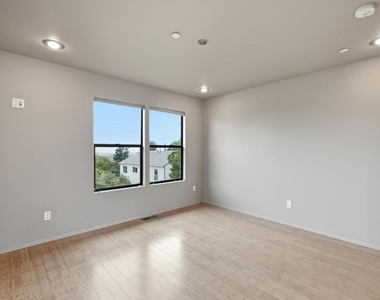 7957 Michigan Ave - Photo Thumbnail 22