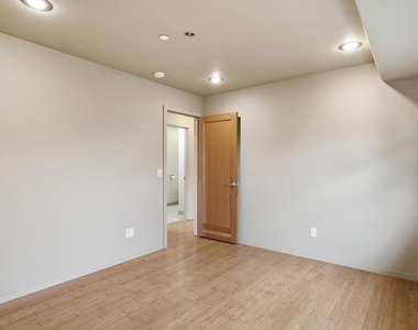 7957 Michigan Ave - Photo Thumbnail 18