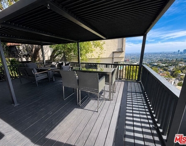 8810 Hollywood Boulevard - Photo Thumbnail 5