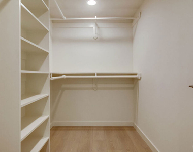 6119 Fountain Avenue - Photo Thumbnail 4