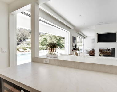 8908 Alto Cedro Drive - Photo Thumbnail 30