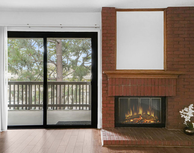 8512 Tuscany Avenue - Photo Thumbnail 3