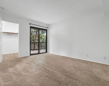 8512 Tuscany Avenue - Photo Thumbnail 19