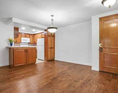 8512 Tuscany Avenue - Photo Thumbnail 8