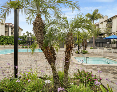 8512 Tuscany Avenue - Photo Thumbnail 27