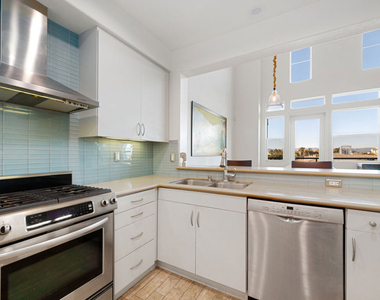 7100 Playa Vista Drive - Photo Thumbnail 7