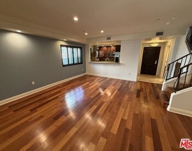 5401 Morella Avenue - Photo Thumbnail 1