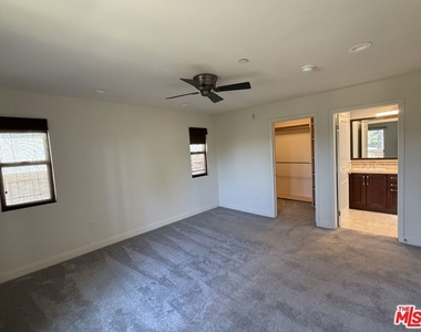 5401 Morella Avenue - Photo Thumbnail 10