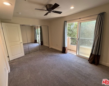 5401 Morella Avenue - Photo Thumbnail 5