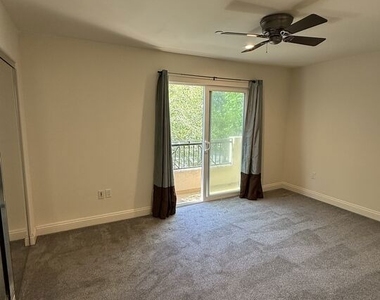 5401 Morella Avenue - Photo Thumbnail 6