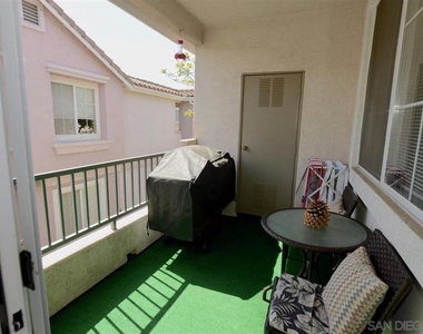 10766 Sabre Hill Dr - Photo Thumbnail 12