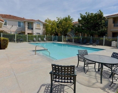 10766 Sabre Hill Dr - Photo Thumbnail 15