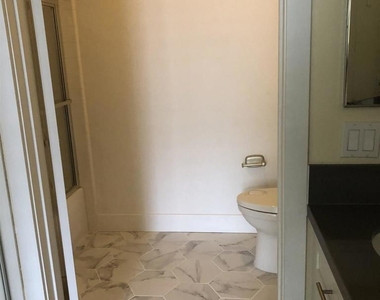 10766 Sabre Hill Dr - Photo Thumbnail 9