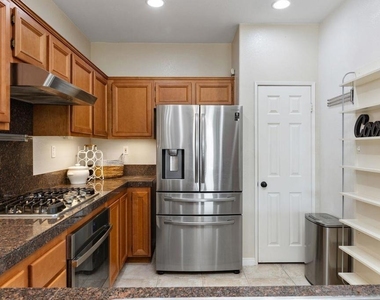 11785 Westview Parkway - Photo Thumbnail 19