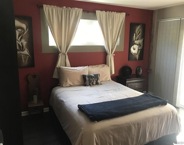 405 Witherspoon Way - Photo Thumbnail 7