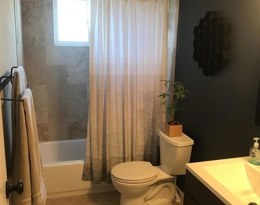 405 Witherspoon Way - Photo Thumbnail 10
