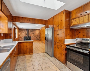 54025 Strawberry Valley Drive - Photo Thumbnail 8