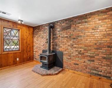 54025 Strawberry Valley Drive - Photo Thumbnail 5