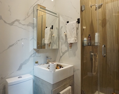 1165 Greene Avenue - Photo Thumbnail 12