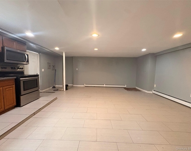 6947 De Costa Avenue - Photo Thumbnail 2