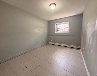 6947 De Costa Avenue - Photo Thumbnail 7