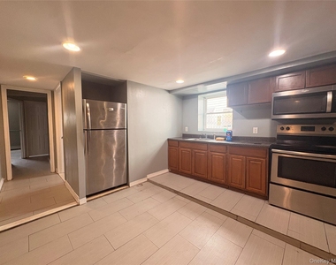 6947 De Costa Avenue - Photo Thumbnail 1