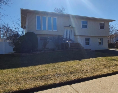 123 Southern Parkway - Photo Thumbnail 10